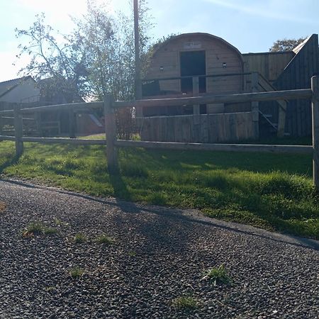 Cht'I Roulotte Hotell La Neuville-du-Bosc Exteriör bild